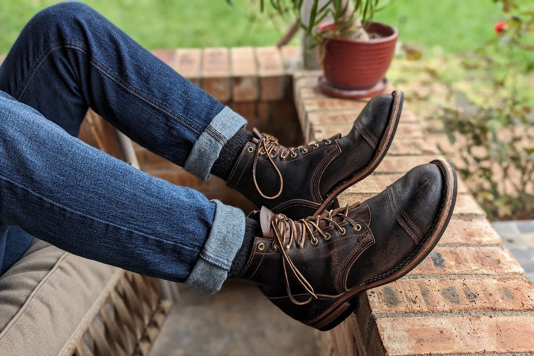 https://cdn.nicksboots.com/media/magefan_blog/How_To_Wear_Boots_With_Jeans.png