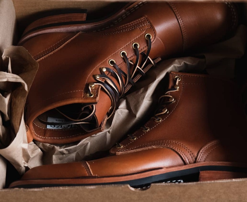 Are Leather Work Boots Business Casual?