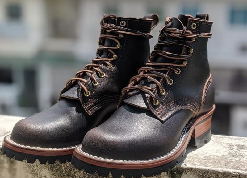 How to Darken Leather Boots 