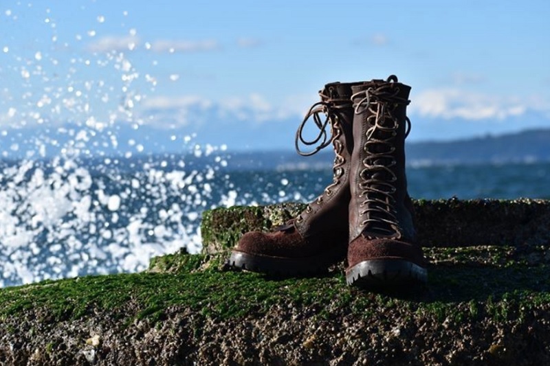 How to Waterproof Motorcycle Boots: Tips & Tricks