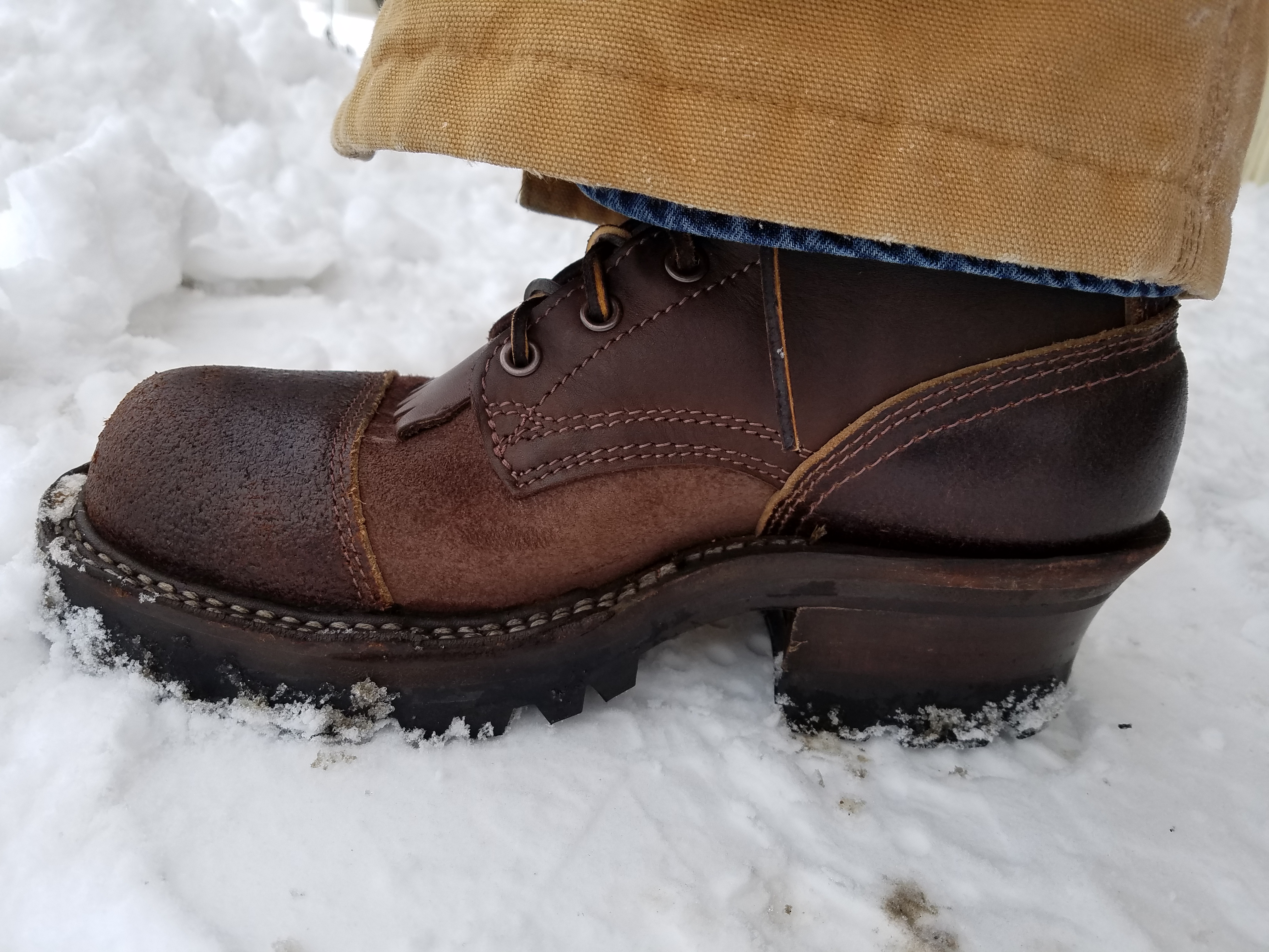 can you wear leather shoes in the snow