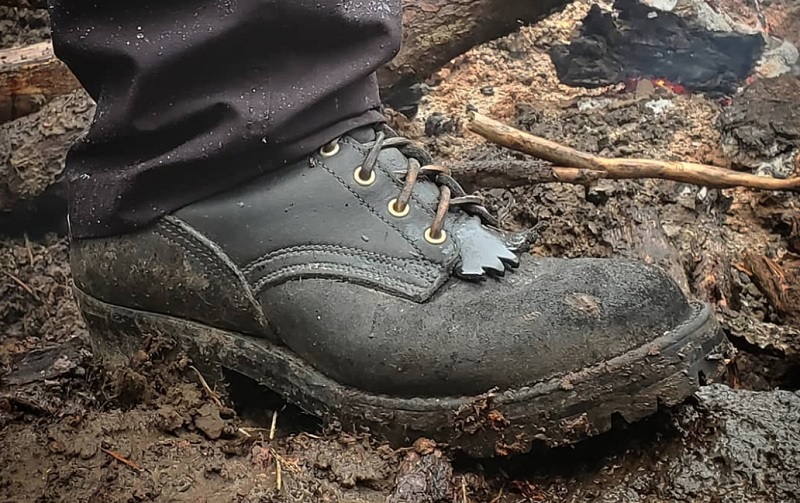 Logging boots clearance with spikes