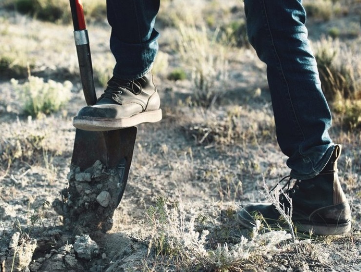 steel toe boots rubbing big toe