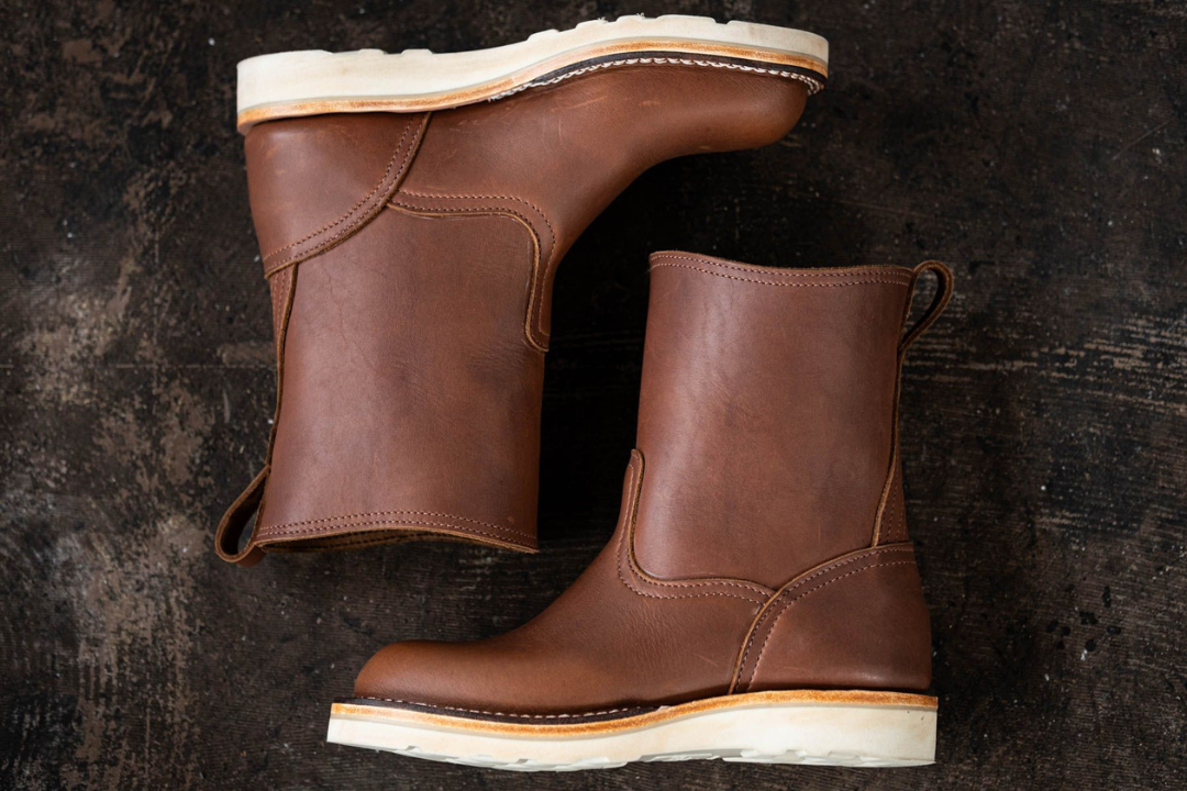 Full-Grain Leather in Wide Toe Box Boots