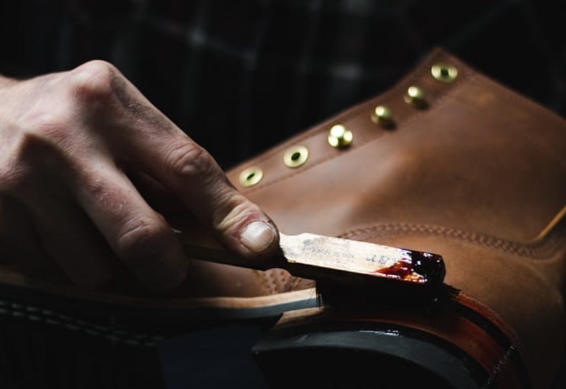 RESTORE BLACK LEATHER SHOES, BRING BACK TO LIFE